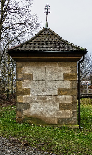 Stone Masonry Maintenance Mastery: Preserving Oak Harbor’s Architectural Gem